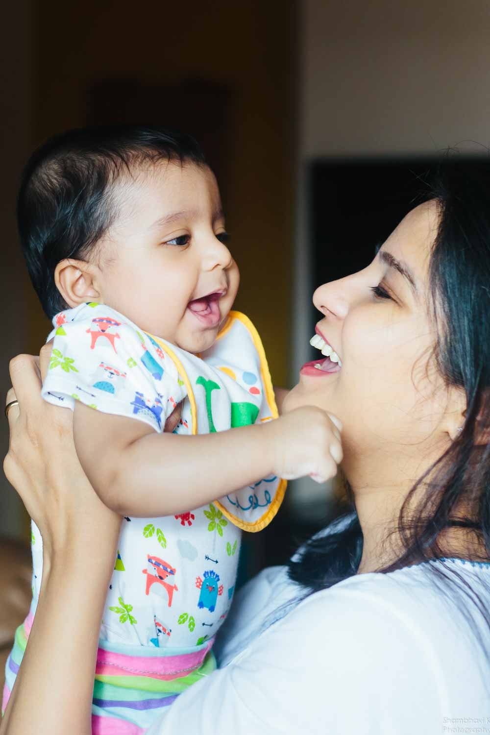 completes 6th month new born photoshoot delhi