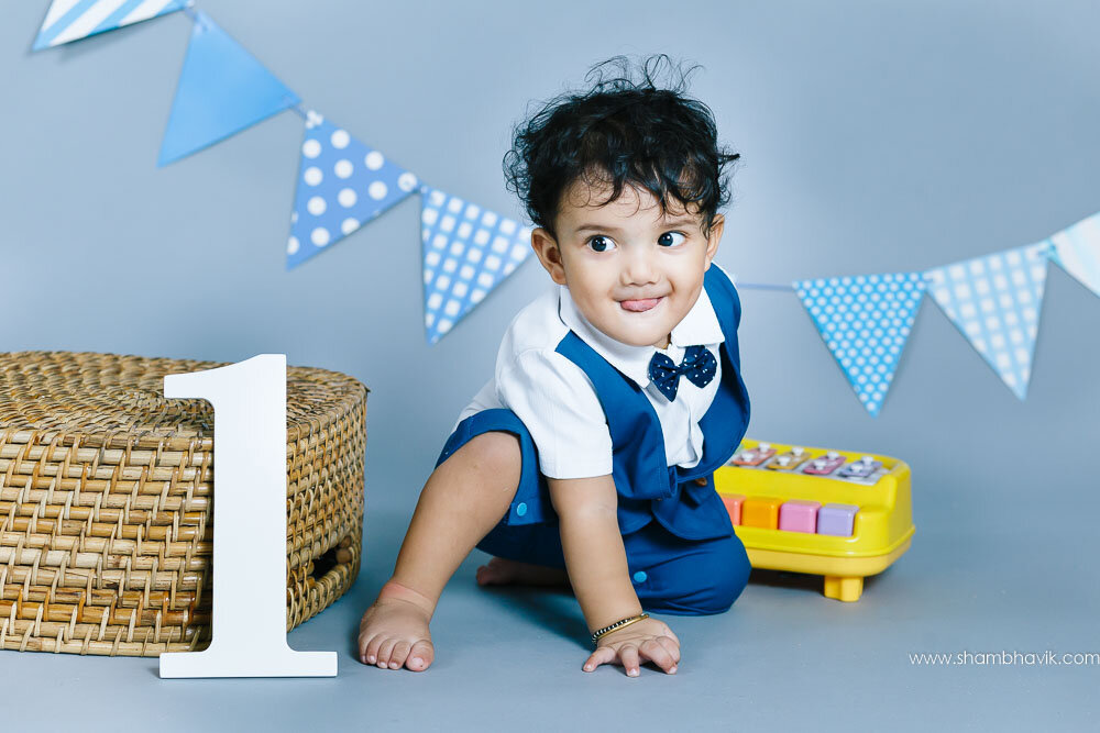 studio_photoshoot_indoor_candid_1_year_old_boy_delhi-18.jpg