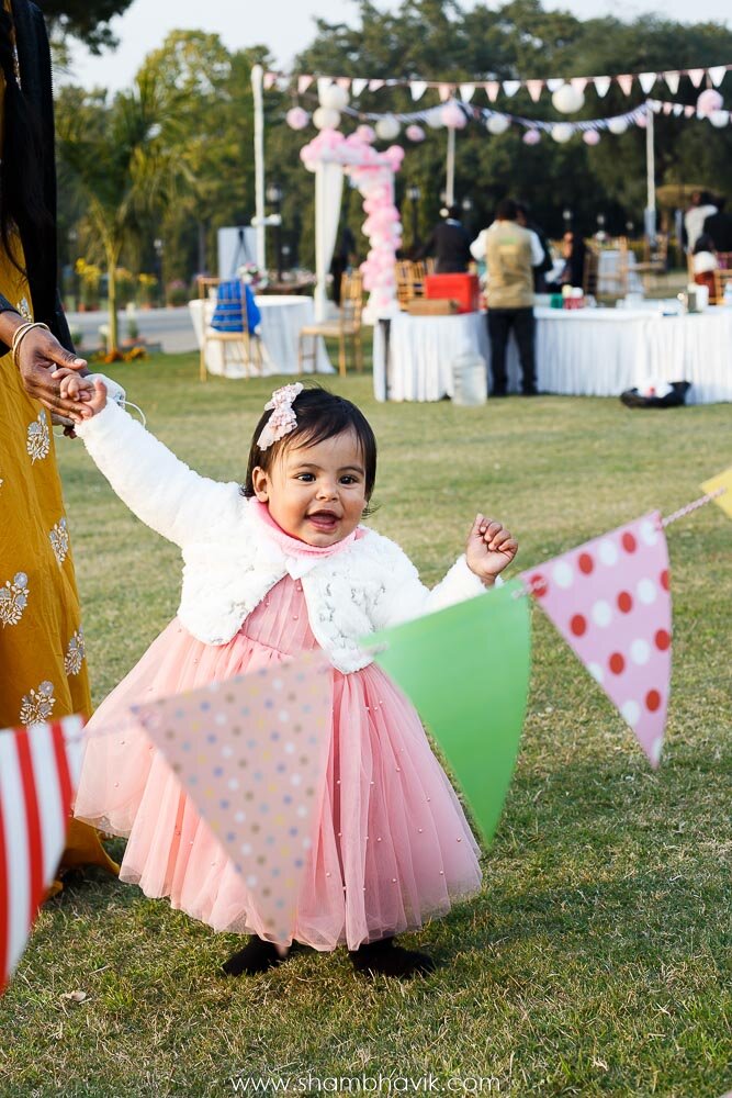 First_birthday_baby_girl_delhi_2021_candid_photographer_008.jpg