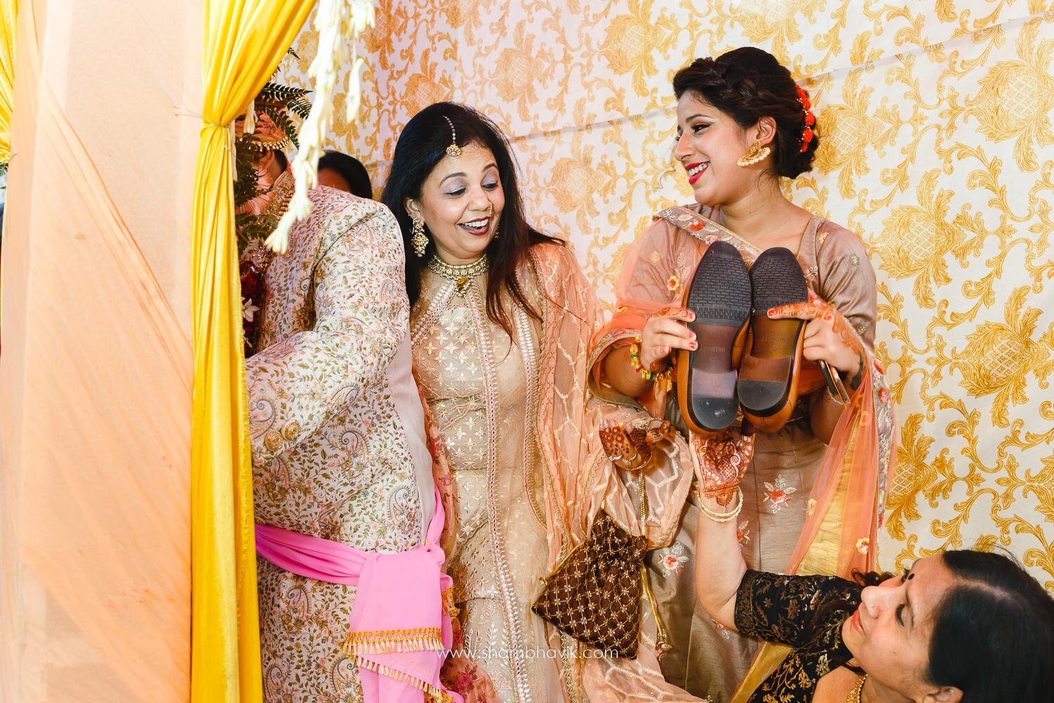 Delhi_Wedding_Photographer_Gurgaon_Candid_Photojournalism_North_Indian_012.jpg