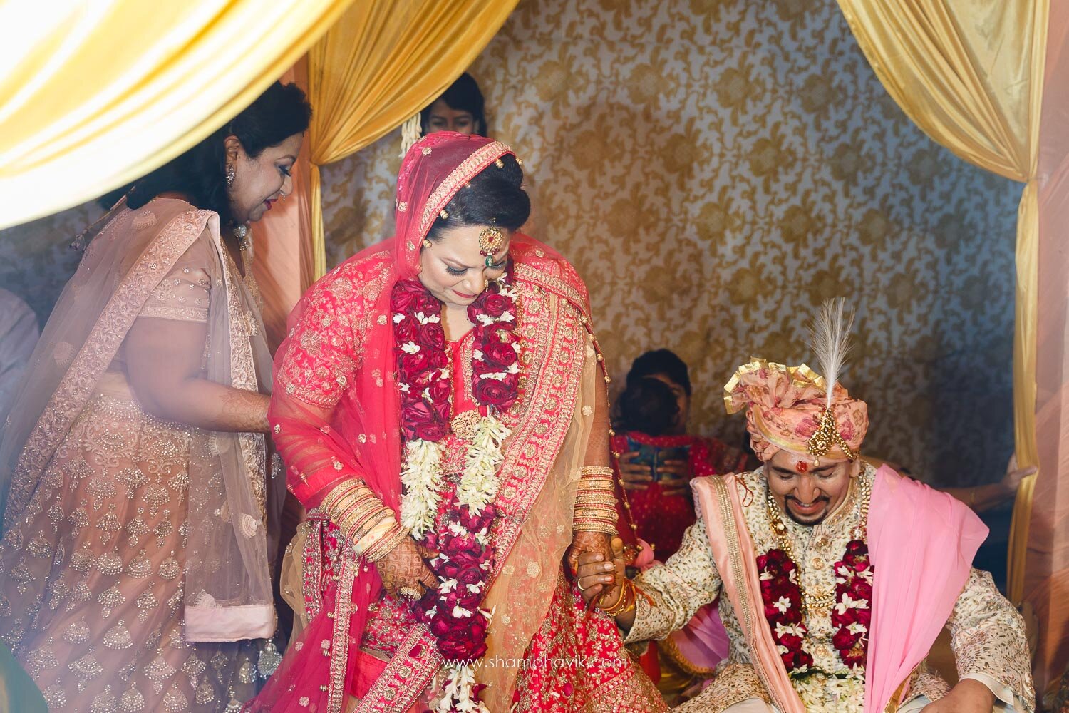Delhi_Wedding_Photographer_Gurgaon_Candid_Photojournalism_North_Indian_016.jpg