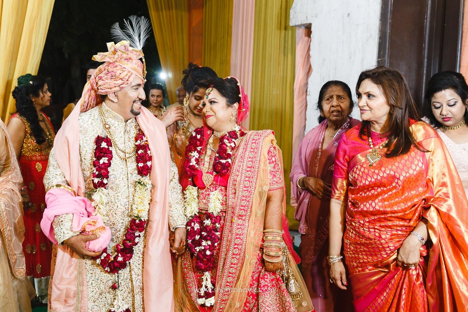 Delhi_Wedding_Photographer_Gurgaon_Candid_Photojournalism_North_Indian_028.jpg