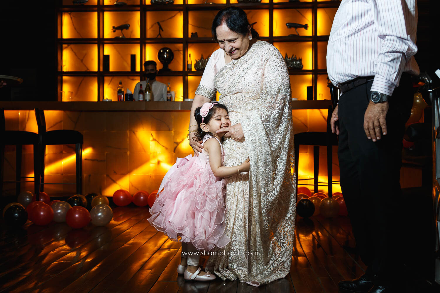 2nd_second_birthday_celebration_baby_girl_delhi_candid_photography_014.jpg