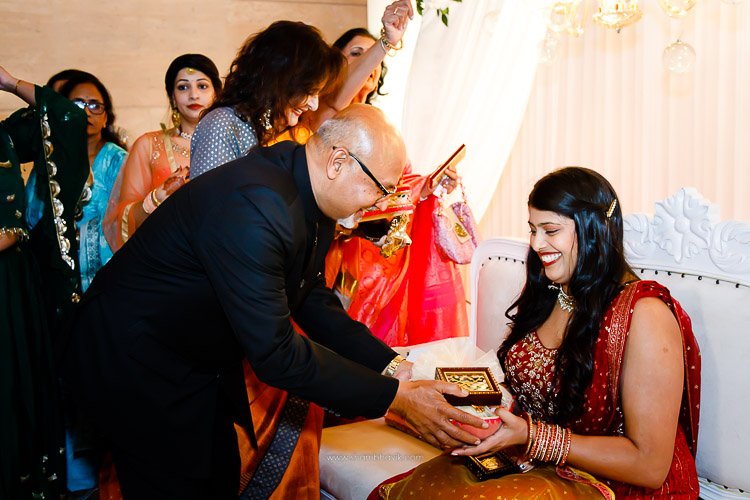 Engagement_Roka_ceremony_gurgaon_Delhi_Noida_photographer_candid_photography007.jpg