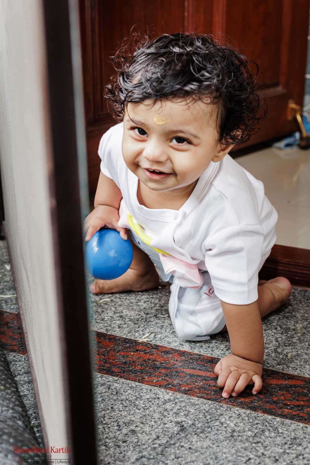 first_birthday_photoshoot_Bengaluru_baby_boy_candid_photography_005.jpg