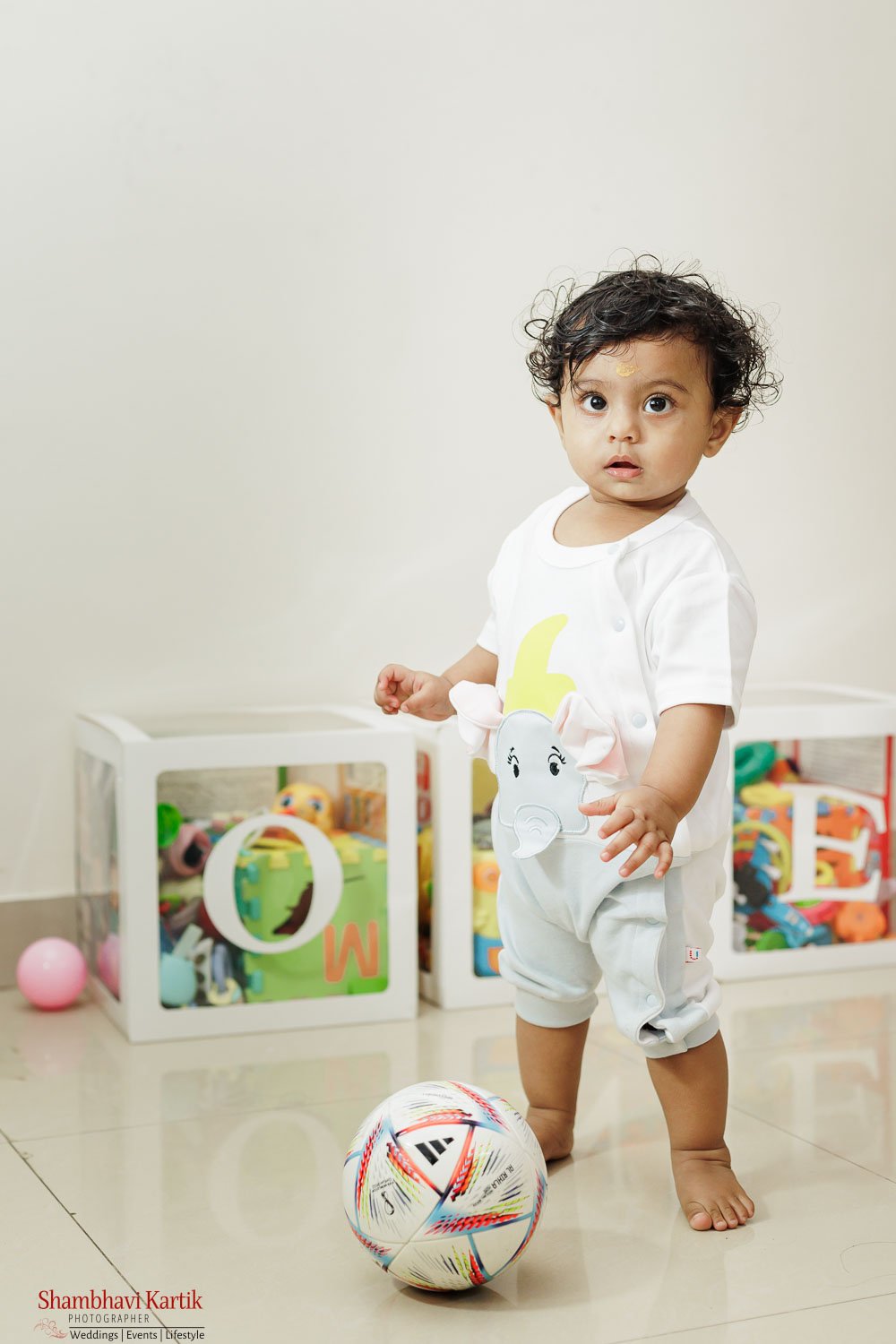 first_birthday_photoshoot_Bengaluru_baby_boy_candid_photography_009.jpg