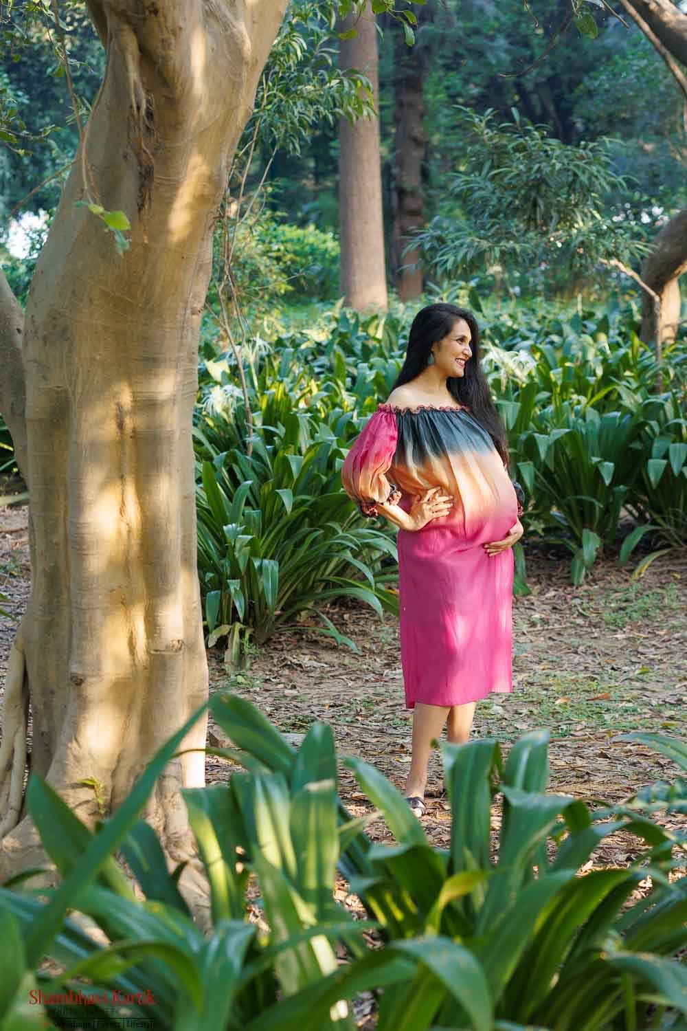 Maternity_photoshoot_Delhi_Gurgaon_Bengaluru_Outdoor_003.jpg
