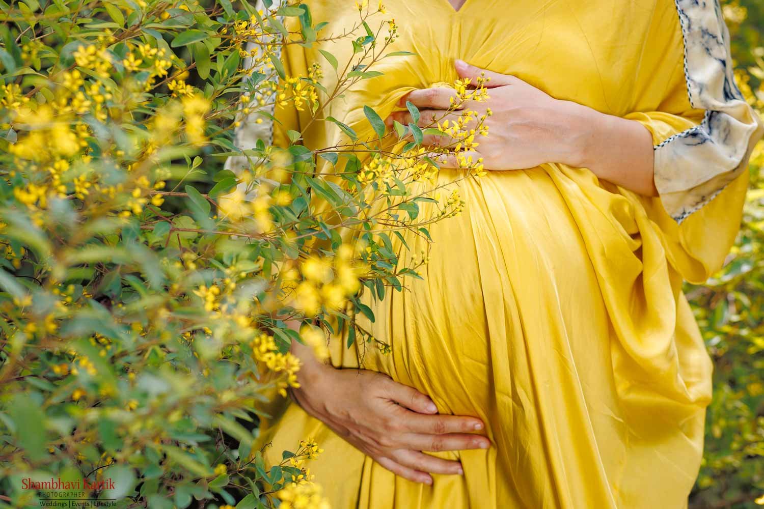 Maternity_photoshoot_Delhi_Gurgaon_Bengaluru_Outdoor_017.jpg