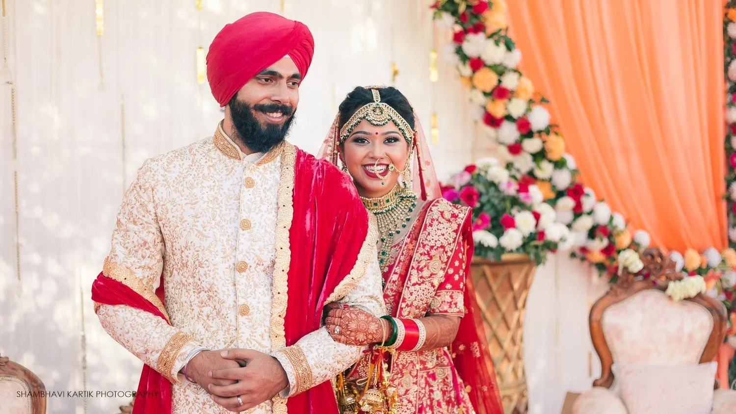 anadkaraj_sikh_groom_hindu_bride_couple_portrait_delhi_gurgaon_bengaluru.jpg