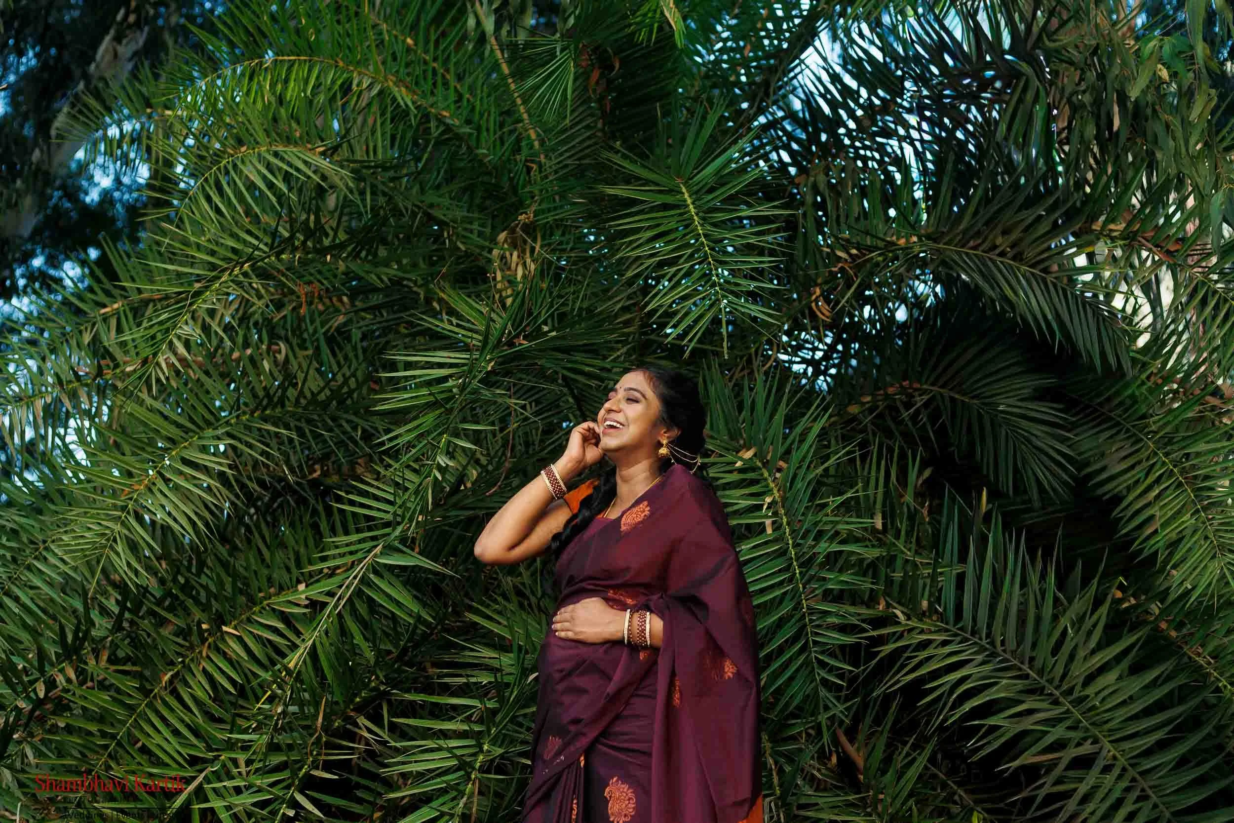 maternity-couple-photoshoot-outdoors-bangalore-lakeside-006.jpg