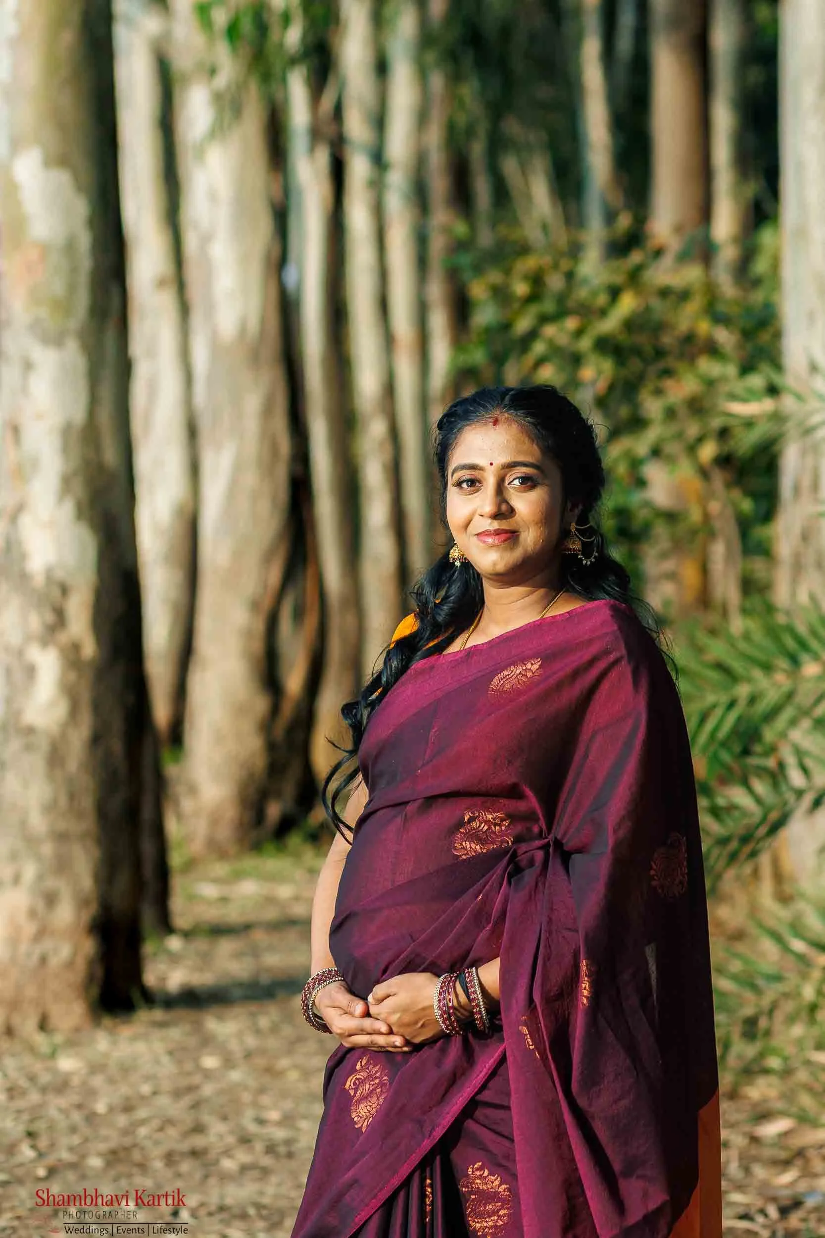 maternity-couple-photoshoot-outdoors-bangalore-lakeside-002.jpg