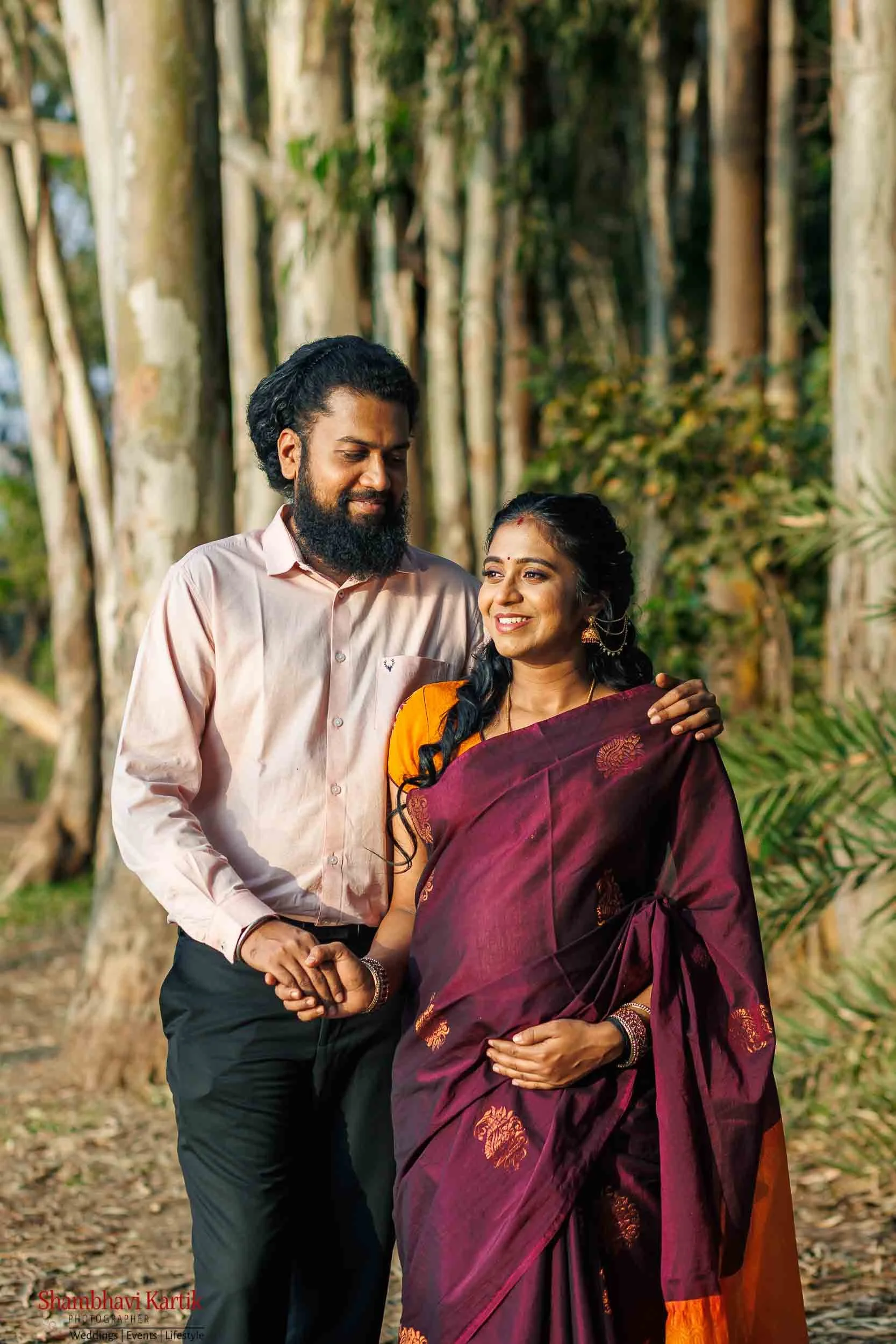 maternity-couple-photoshoot-outdoors-bangalore-lakeside-003.jpg