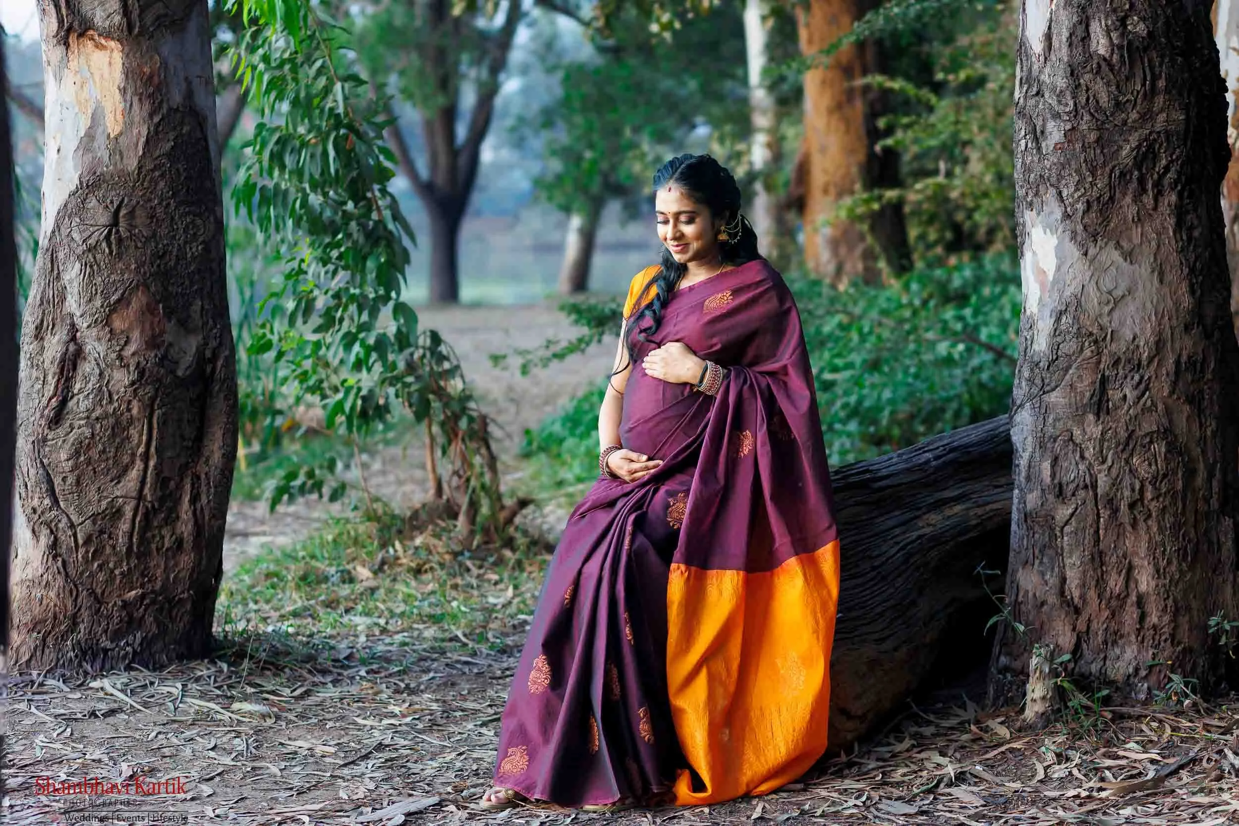 maternity-couple-photoshoot-outdoors-bangalore-lakeside-007.jpg