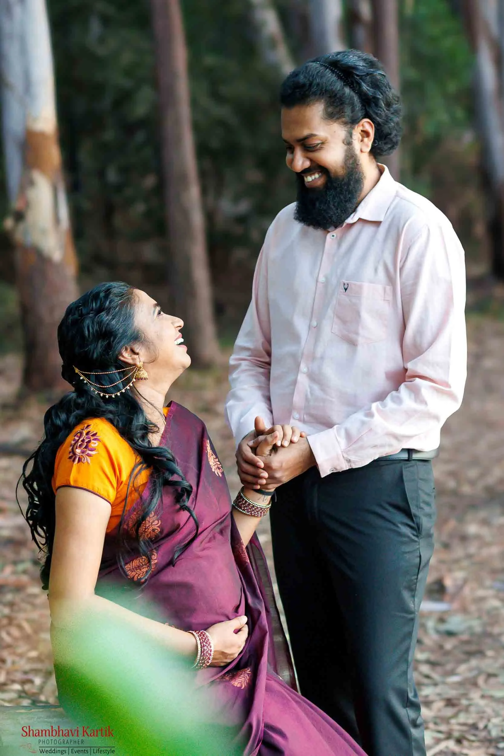 maternity-couple-photoshoot-outdoors-bangalore-lakeside-010.jpg
