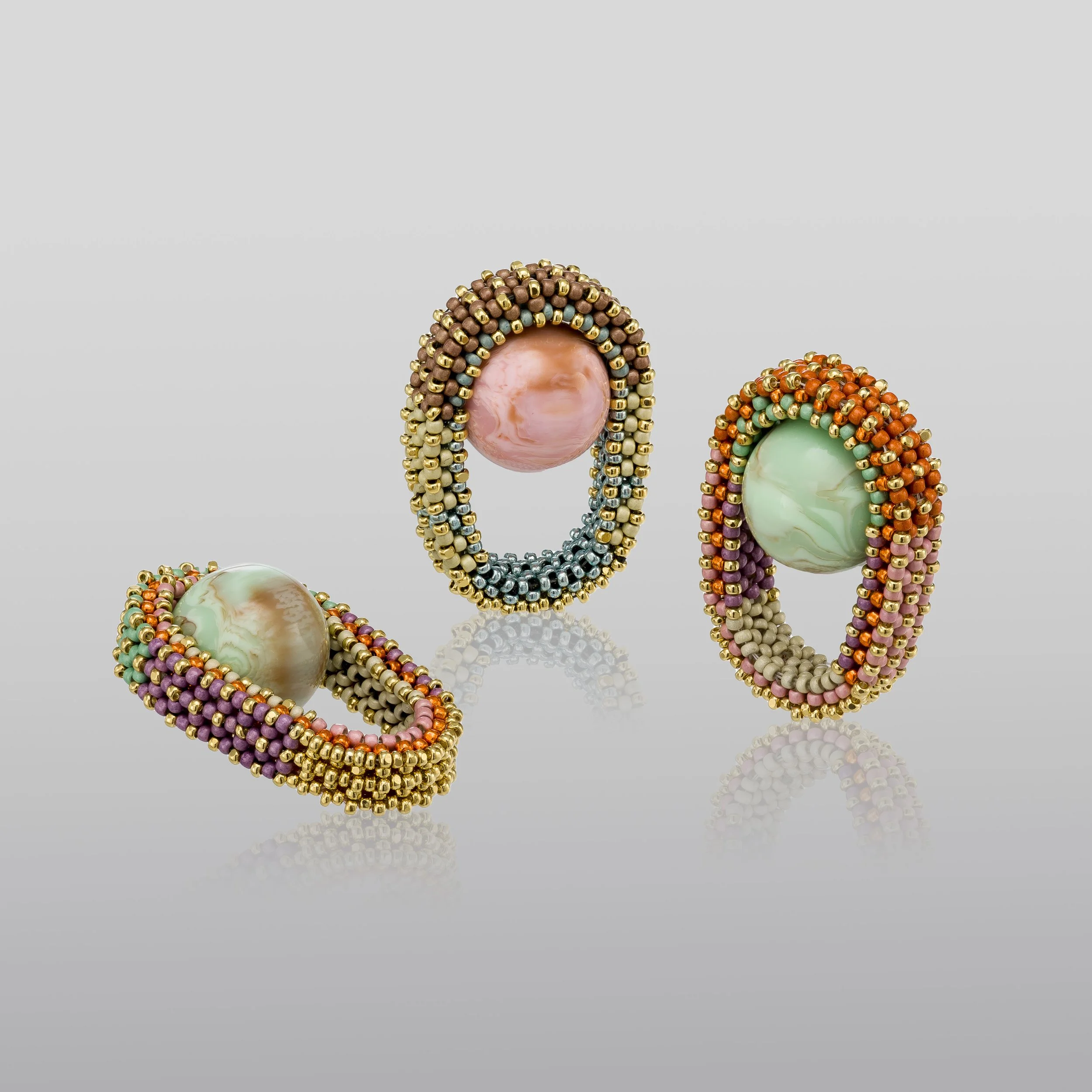 Mara Colecchia - Pod rings - seed beads.jpg