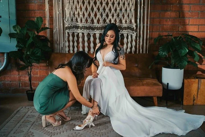 This will always be one for the books! Kay &amp; Tyler turned their &lsquo;engagement party&rsquo; into a surprise wedding! 🎉💍 Cheers to one year and counting! 🥂❤️⁠
⁠
📸:pka_photo⁠
⁠
⁠
#SurpriseWedding #OneYearMarried #UnforgettableMoments