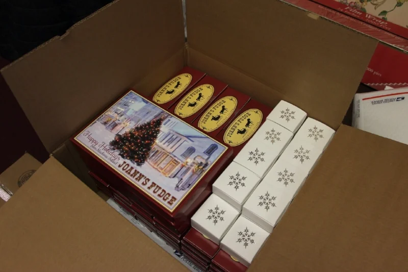 You can order fudge in a variety of box sizes.