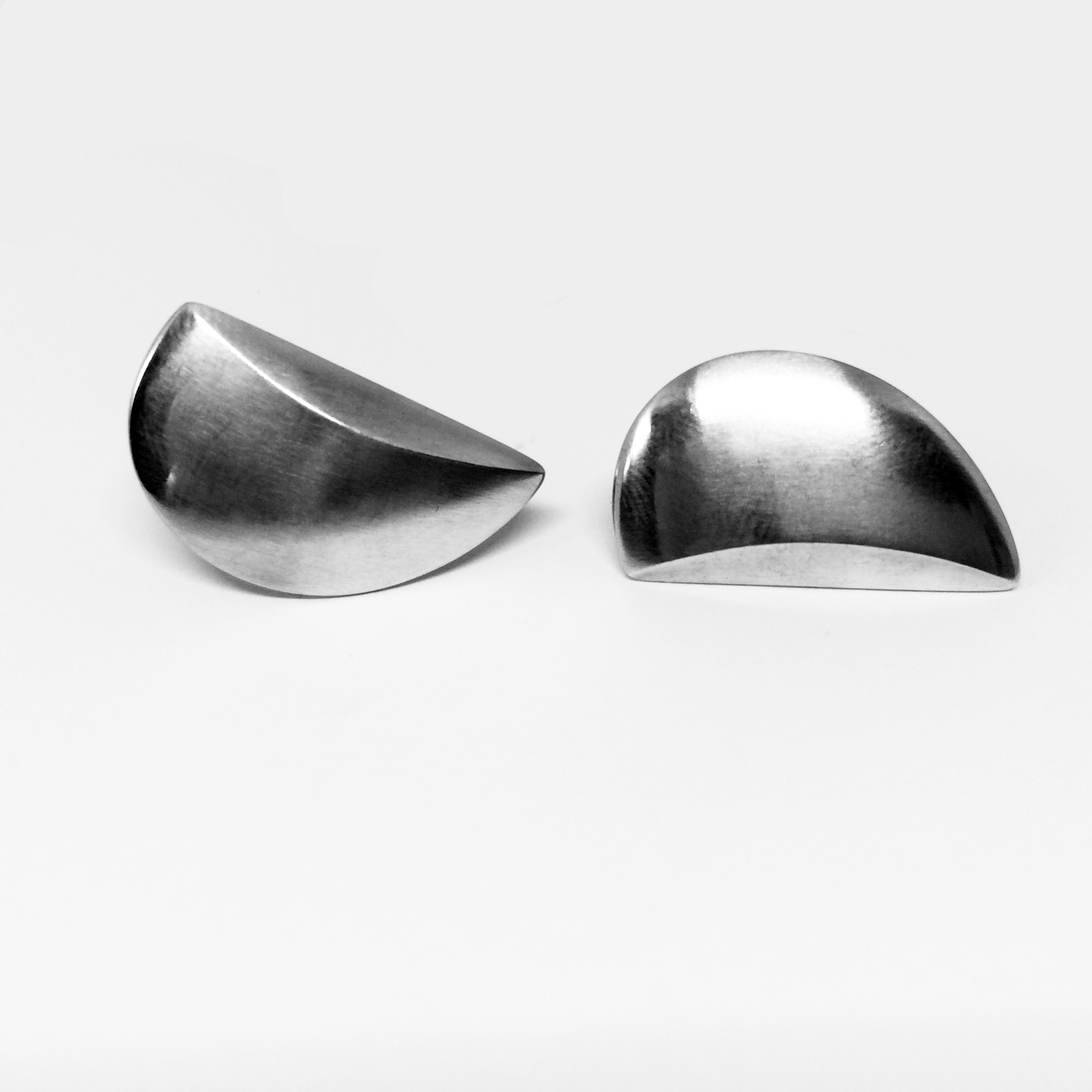 LG_ECLIPSEEARRINGS_SILVERIMG_2218.jpg