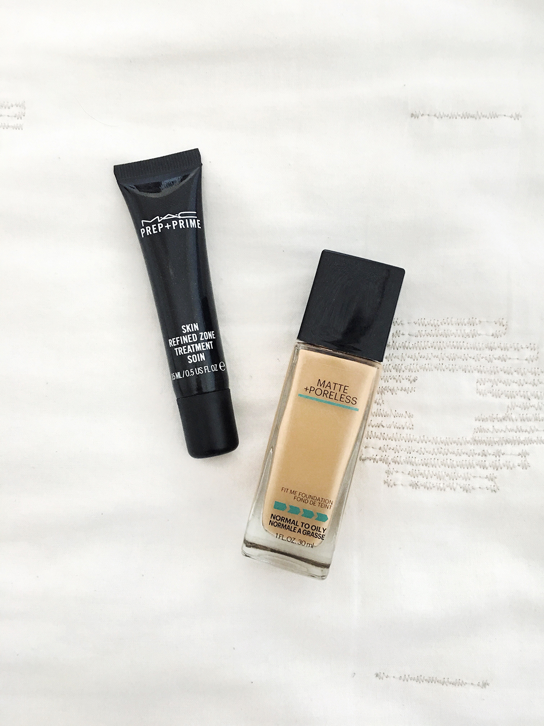 Looking for the best primers and foundations oily skin? I'm rounding three of the best primers and foundations for my oily skin and sharing it with you over on beautybyjessika.com. 