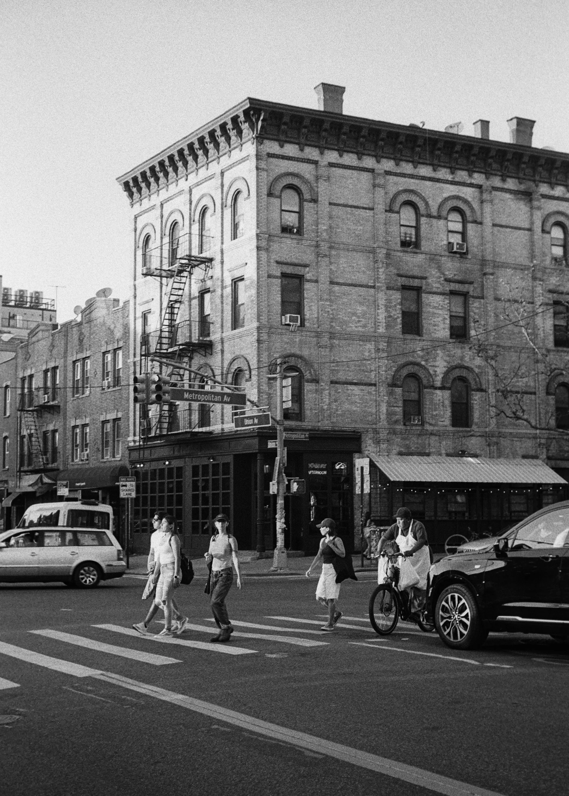 cinestill_bwxx_10_10_2023_000084030011-3 2.JPG