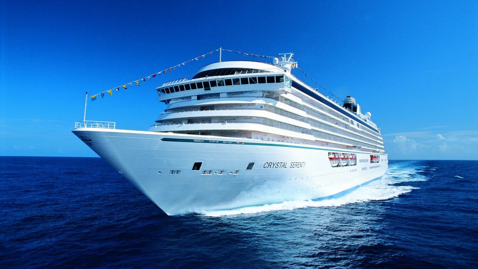 crystal-serenity-cruise-ship-will-navigate-northwest-passage-in-arctic-sea-e1472089975851.jpg