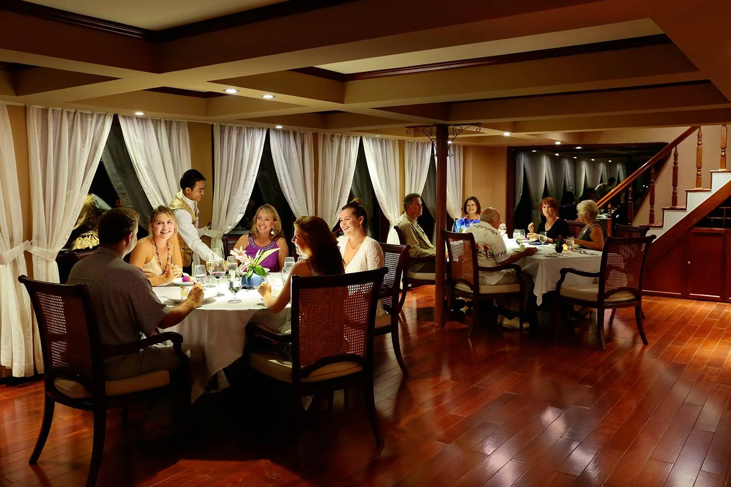 AmaPrima_Balcony_Stateroom.jpg