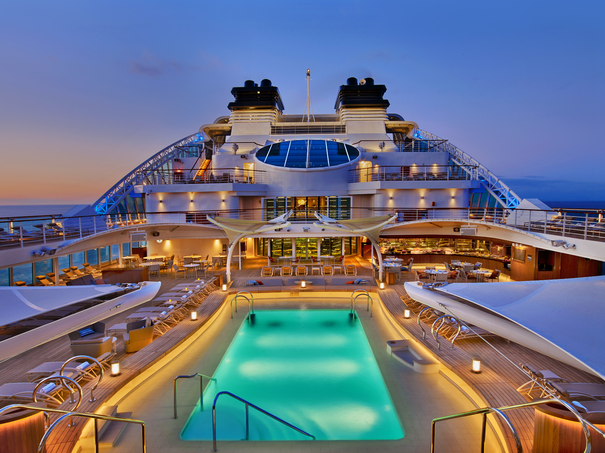 Seabourn_Encore_01PoolDeck_EL162_2048px.jpg