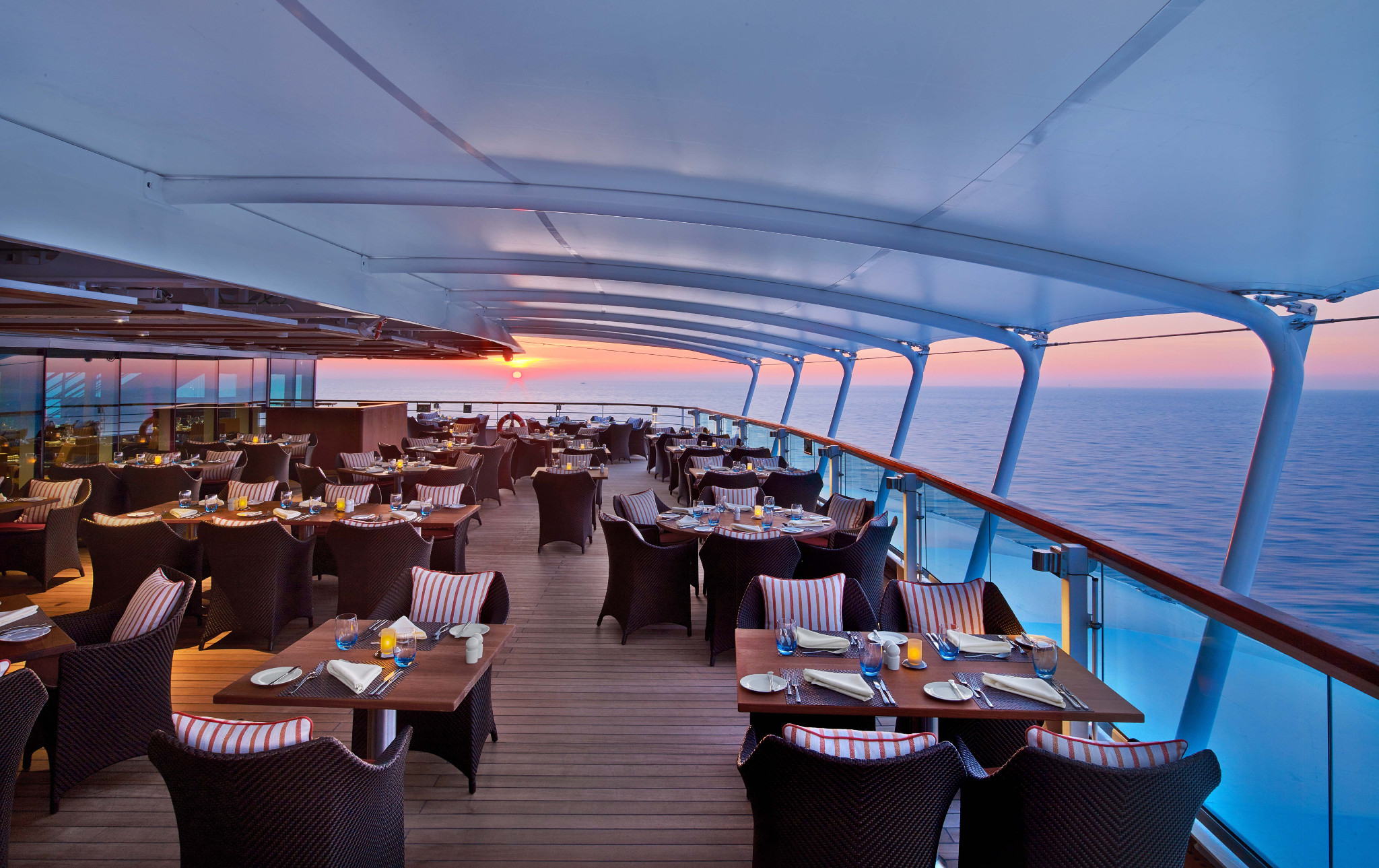 Seabourn_Encore_28TheColonnade_EL1621_2048px.jpg