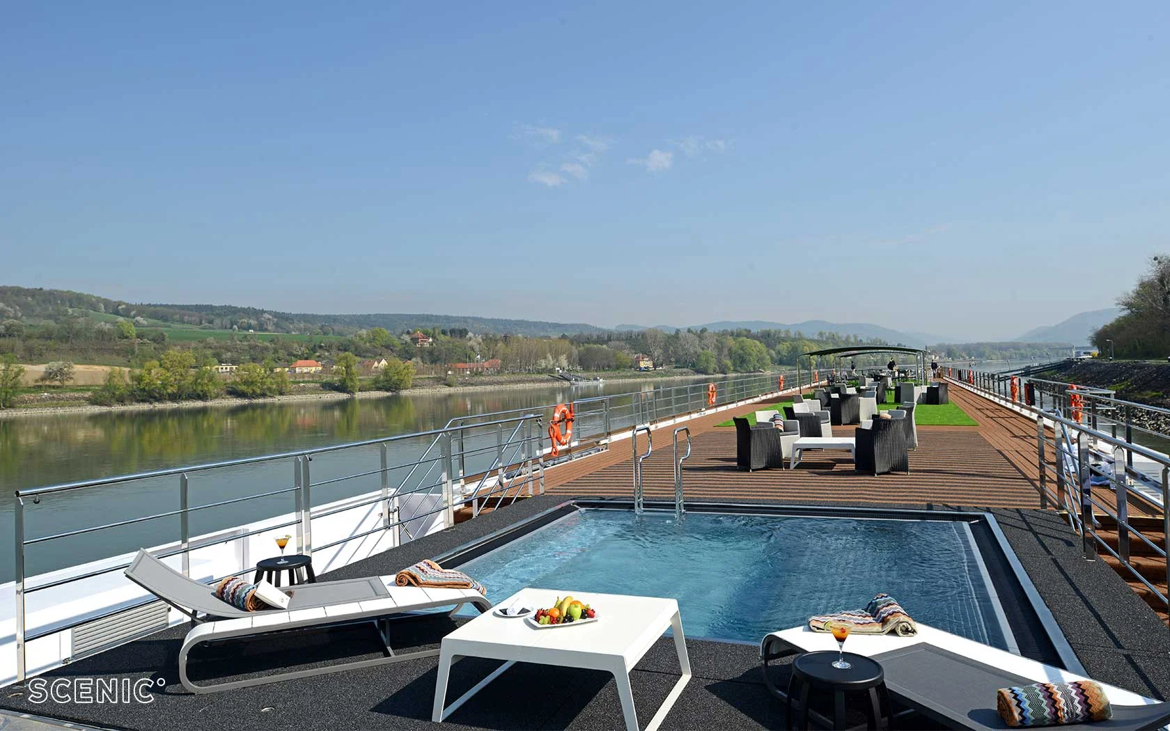 AmaLea_pool.jpg