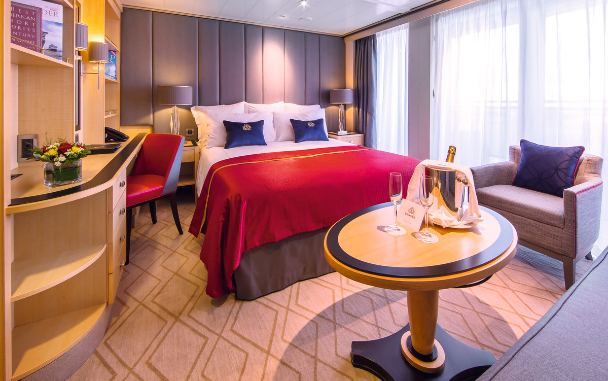 QM2_Princess_Grill_Suite_P2_.jpg