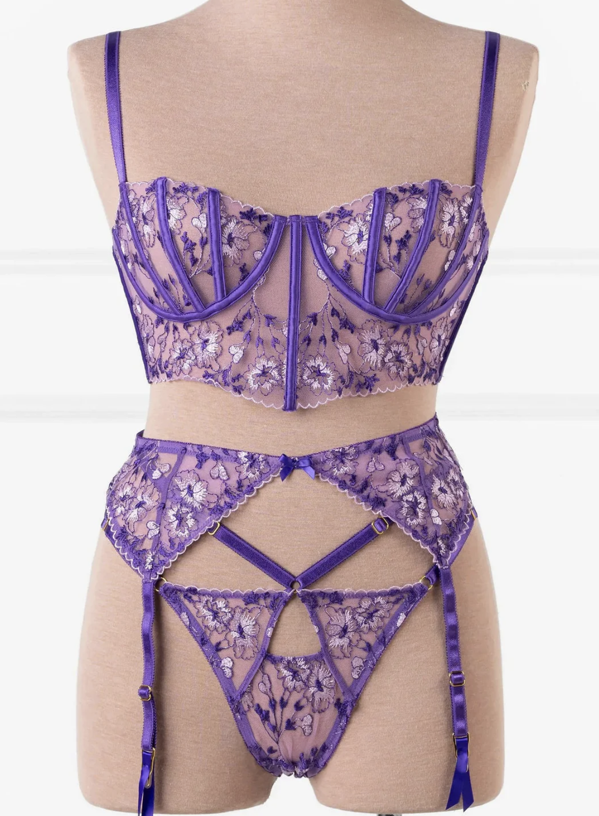 Mentionables - Violet Embroidered Set