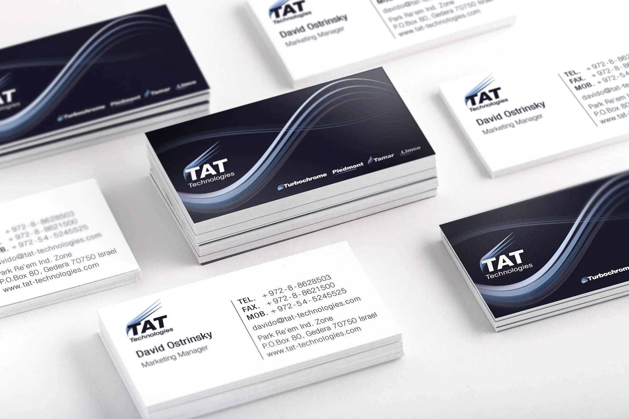 Business Cards Mockup 02.jpg