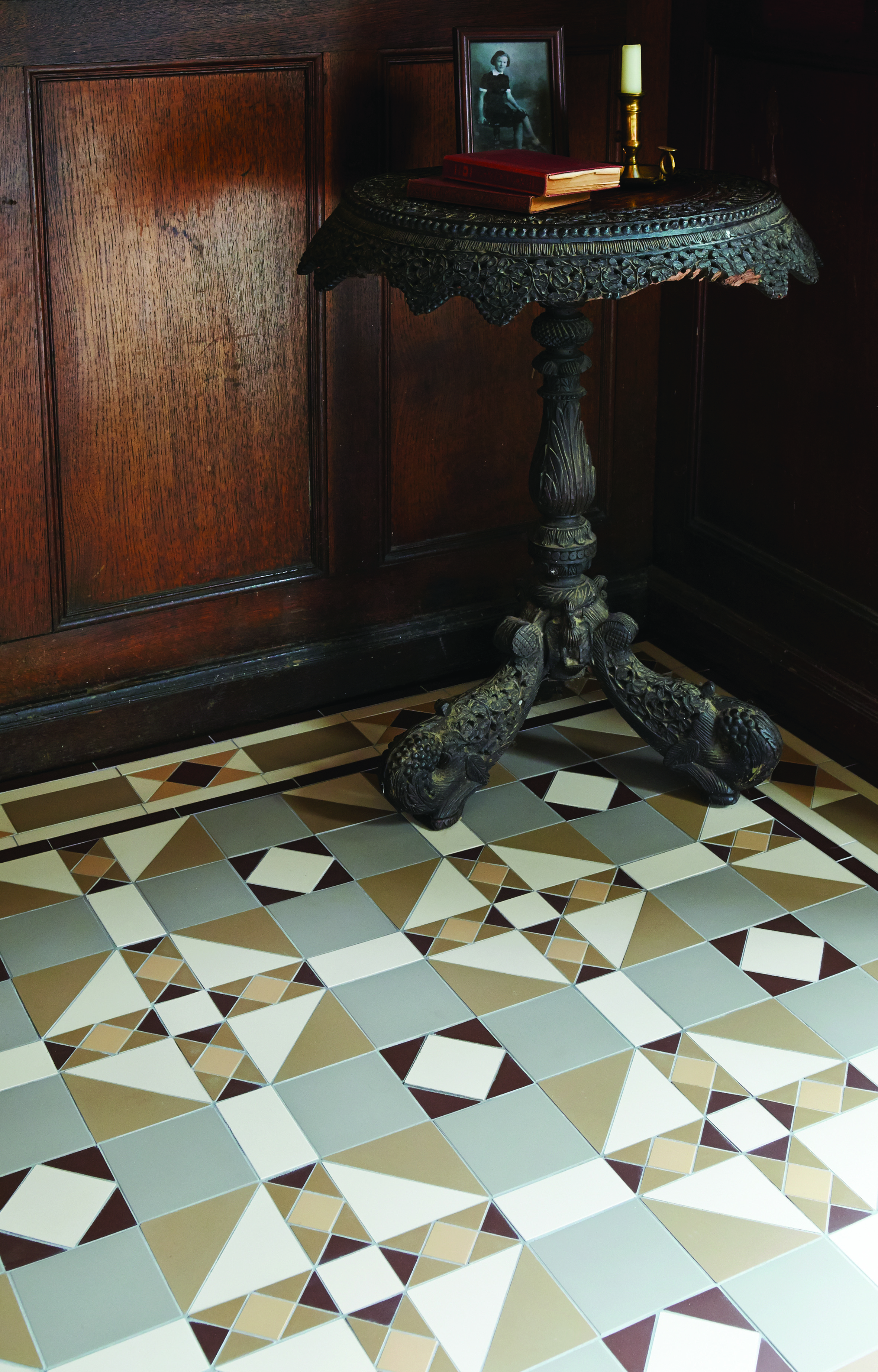 Original Style - VFT - Colchester pattern with Conrad border (modified) in Holkham Dune, Regency Bath, White, Brown, Old London 2.jpg