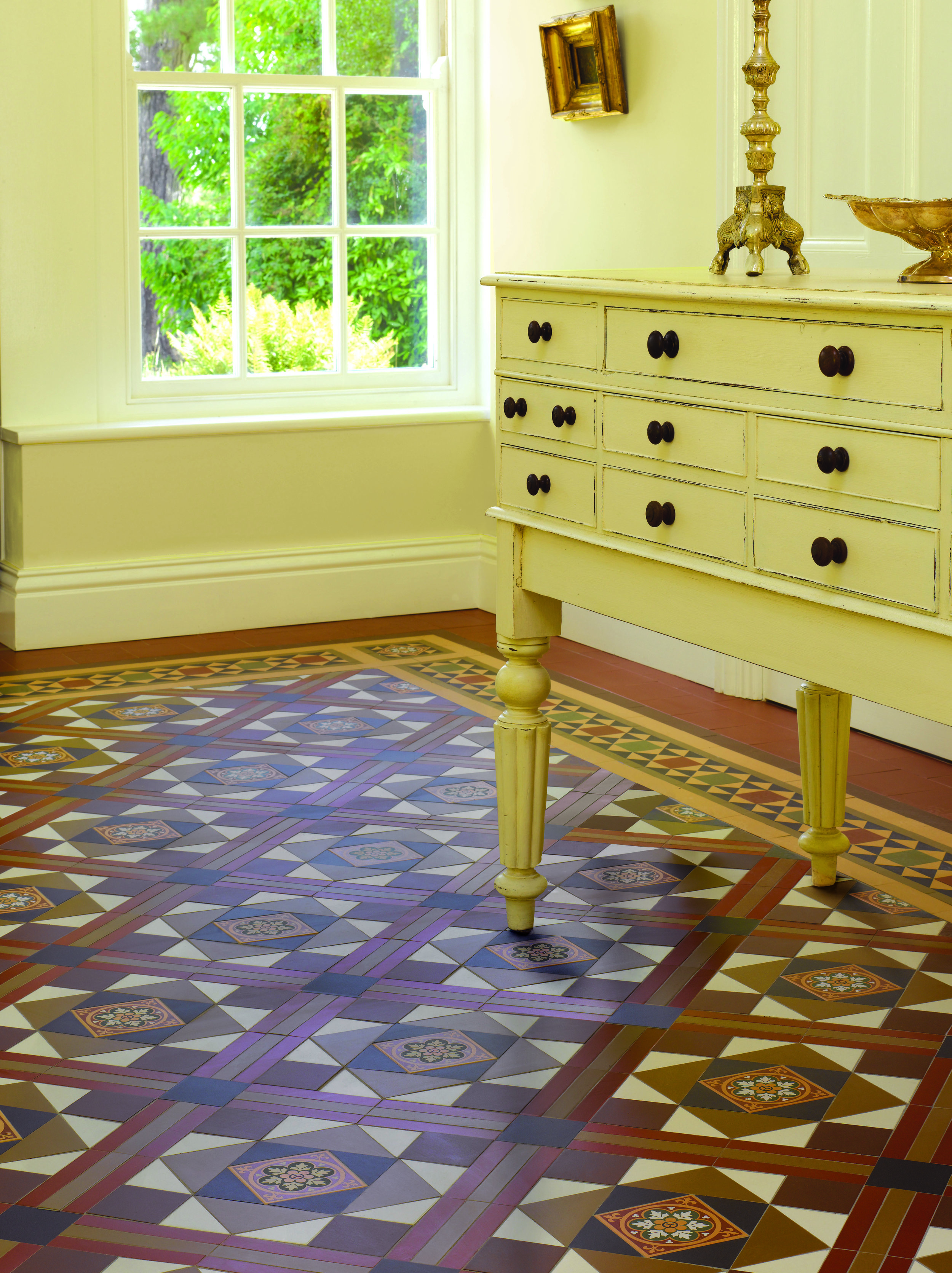 Original Style - VFT - Lindisfarne pattern with Stevenson border in Royal Palladian, Black, Dover White, Brown and Red.jpg