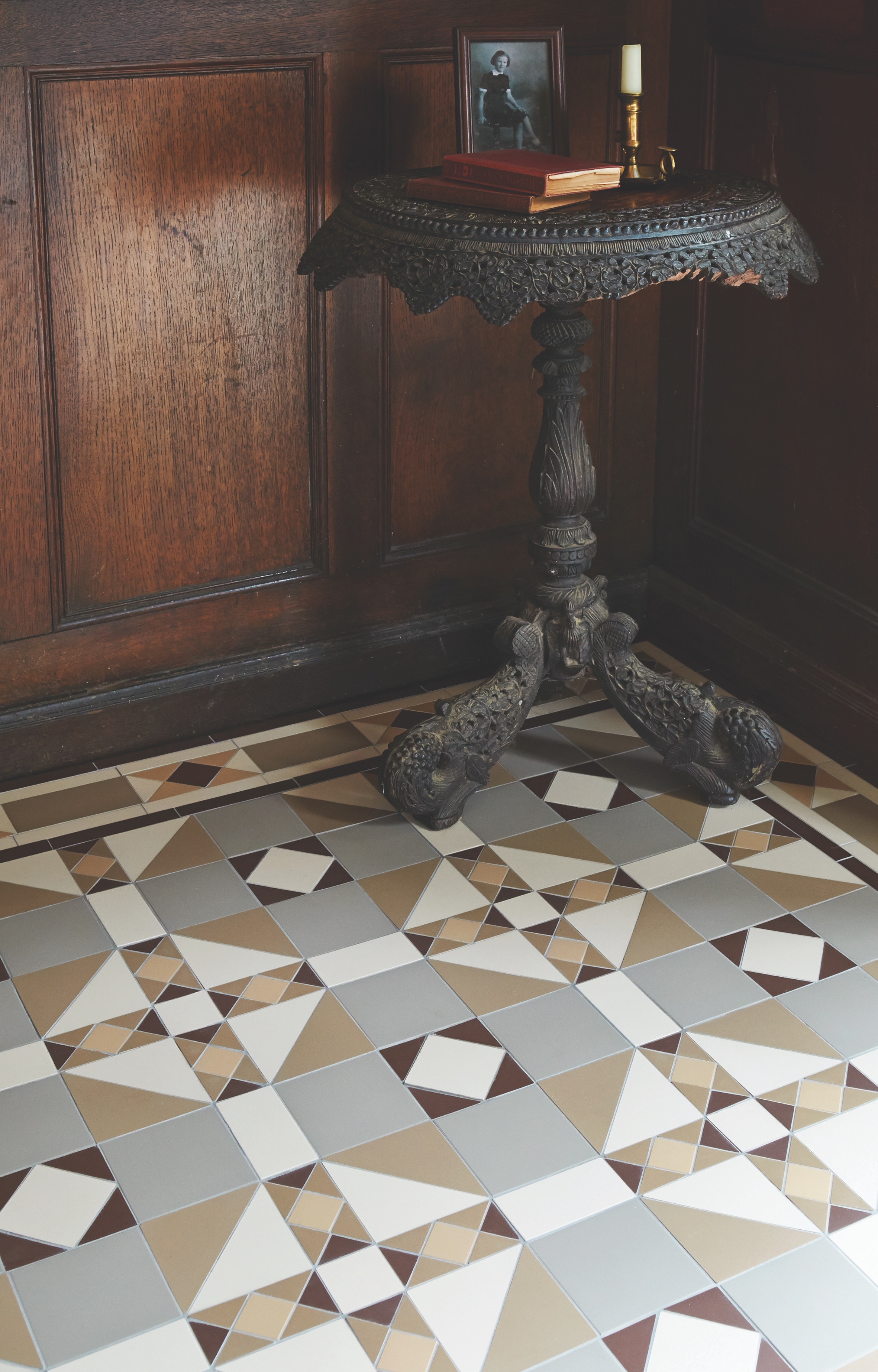 Original Style - VFT - Colchester pattern with Conrad border (modified) in Holkham Dune, Regency Bath, White, Brown, Old London 2.jpg