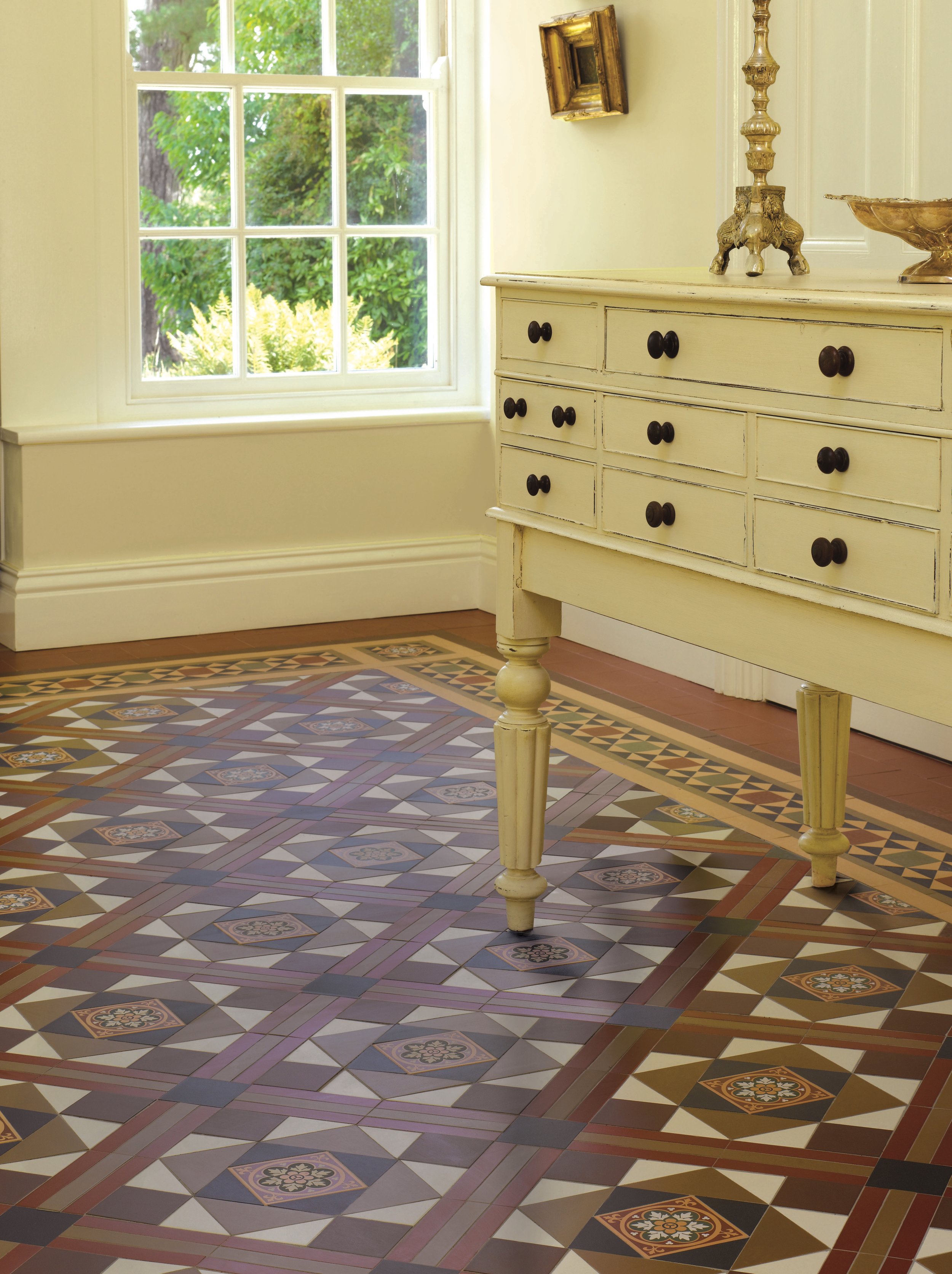 Original Style - VFT - Lindisfarne pattern with Stevenson border in Royal Palladian, Black, Dover White, Brown and Red.jpg