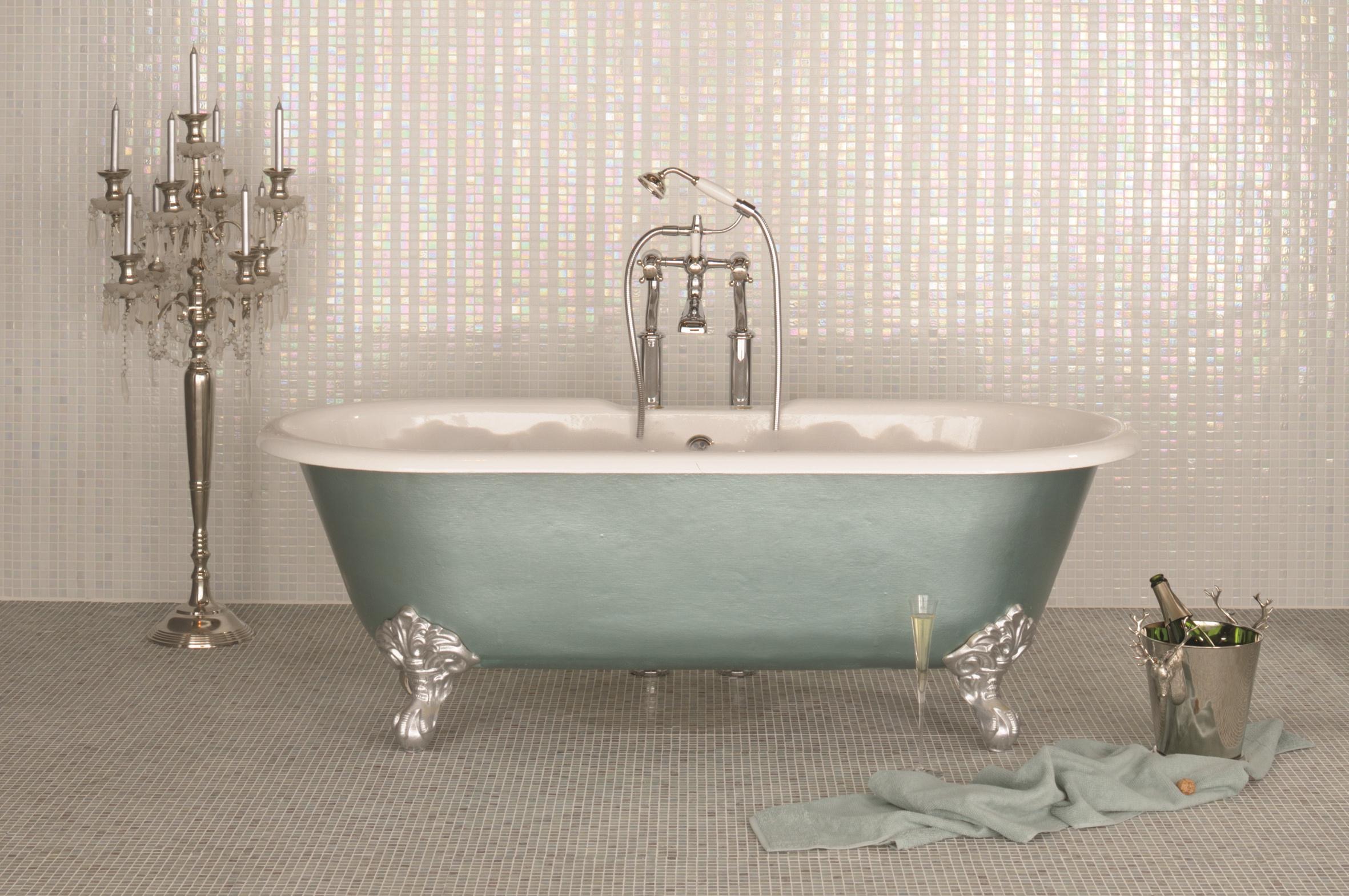 Original Style_Mosaics_GW-TPOMOS Taupo stripe with GW-KSMPMOS kashoto matt floor, bath shoot.jpg