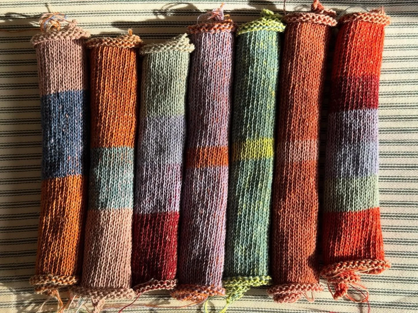 Working with colour

#machineknitting #machineknittingdesign #colourblocks #knittingwithcolour #colourfulknitting