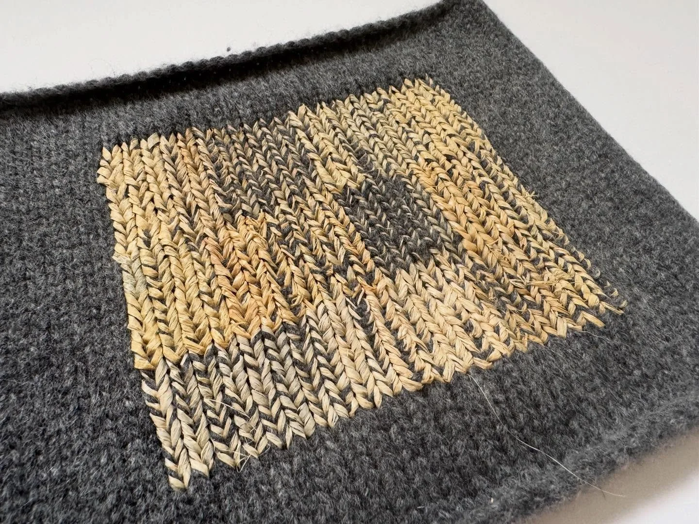 I&rsquo;m writing about duplicate stitch at the moment, and in the process, revisiting some past samples. It&rsquo;s reminded me what a brilliant stitch it is - both functional and decorative. 

#textileexperiments #duplicatestitch #materialinvestiga