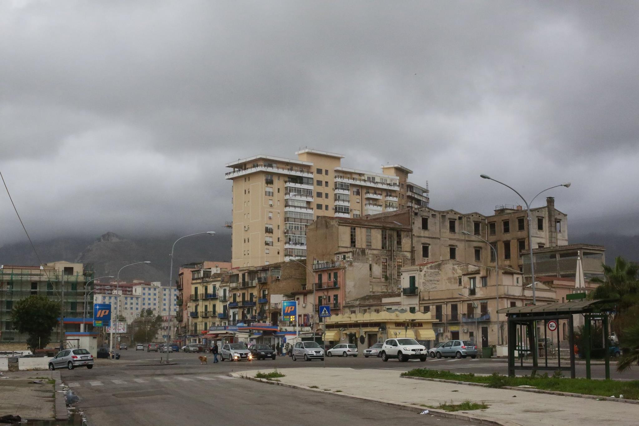 Gorgeous downtown Palermo. Photo by Robert Manor.