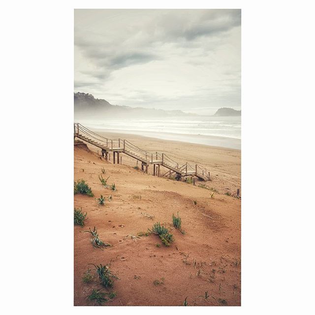 Happy new year! Took this pic yesterday morning in Zarauz but we're in Pamplona tonight ( they actually celebrate in fancy dress costumes 😨 why? Who knows! But will stick around) 
Hope everyone enjoys the night whatever you do, wherever you are 😘

