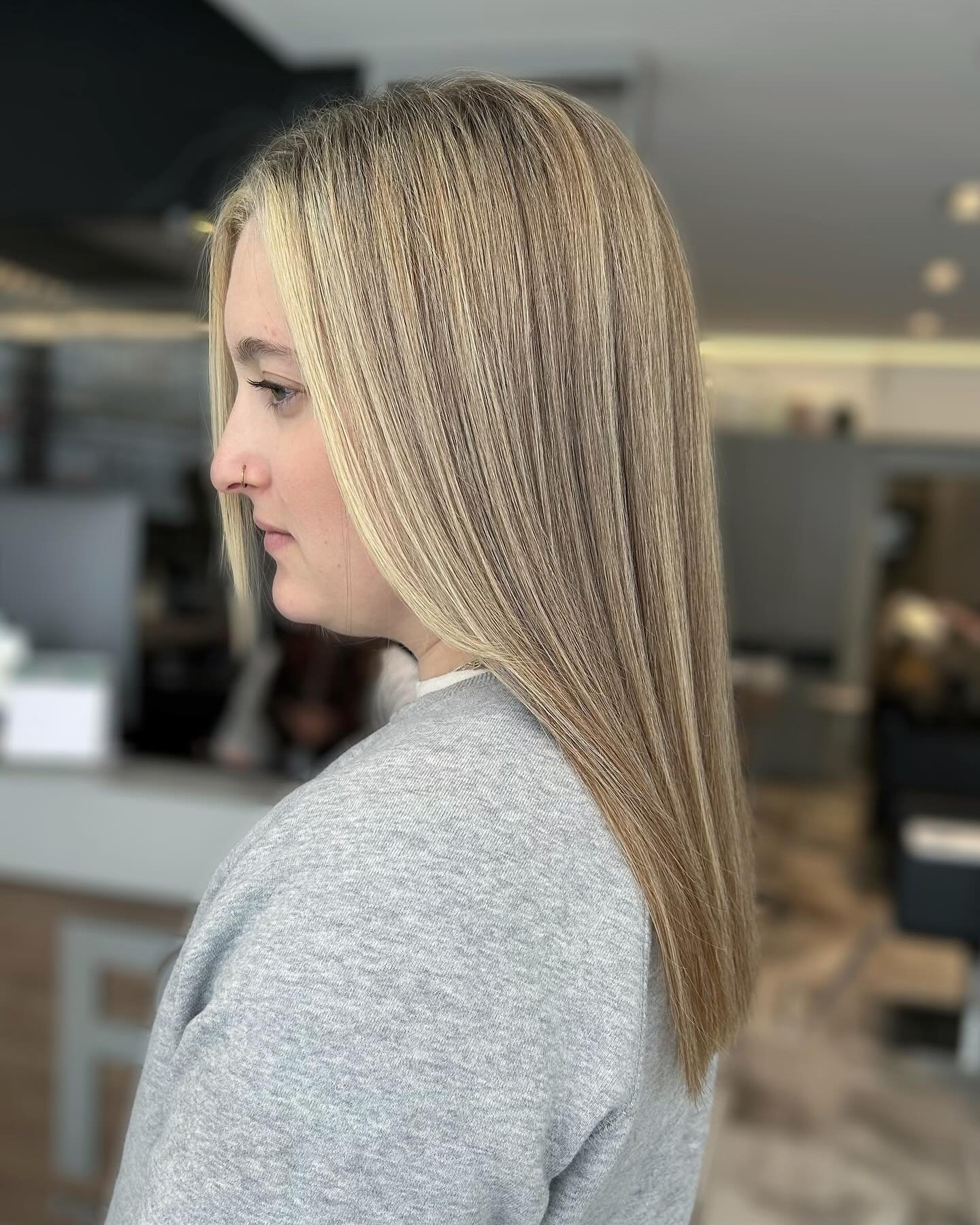 All about the blondes 
Hair by @beautyby_brooklyne 
.
.
.
@goldwellca #goldwellca
#behindthechair #licensedtocreate #niagarahair #niagarahairstylist #oneshot
#modernsalon #goldwellapprovedus #salonmagazine #btcpics #hairbrained @undiscoveredhairstyli