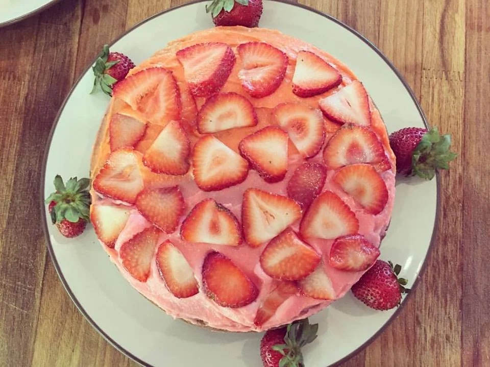 strawberry cake.jpg