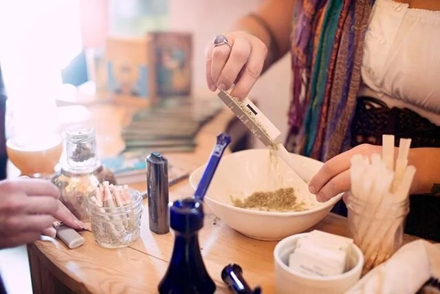 Not really sure how we ever survived before budtenders...⠀⠀⠀⠀⠀⠀⠀⠀⠀
⠀⠀⠀⠀⠀⠀⠀⠀⠀
Always a favorite among our guests, @irieweddingsandevents budtenders are always serving up the best of buds with a smile, and the highest vibes. 🌿💜🙌⠀⠀⠀⠀⠀⠀⠀⠀⠀
⠀⠀⠀⠀⠀⠀⠀⠀⠀
⠀