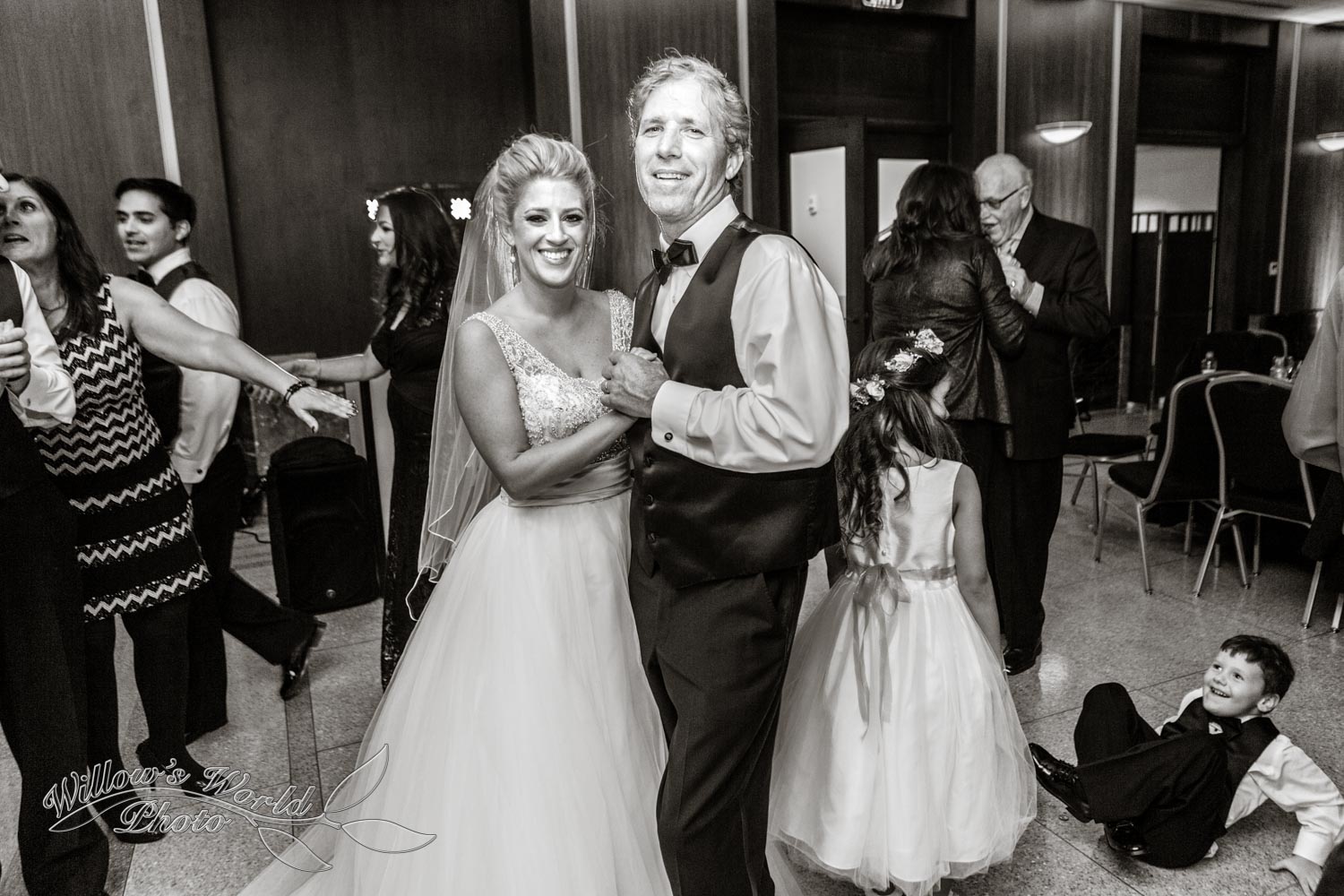 New Orleans Wedding Photos Messinas at the Terminal Willows World Photo-17.jpg