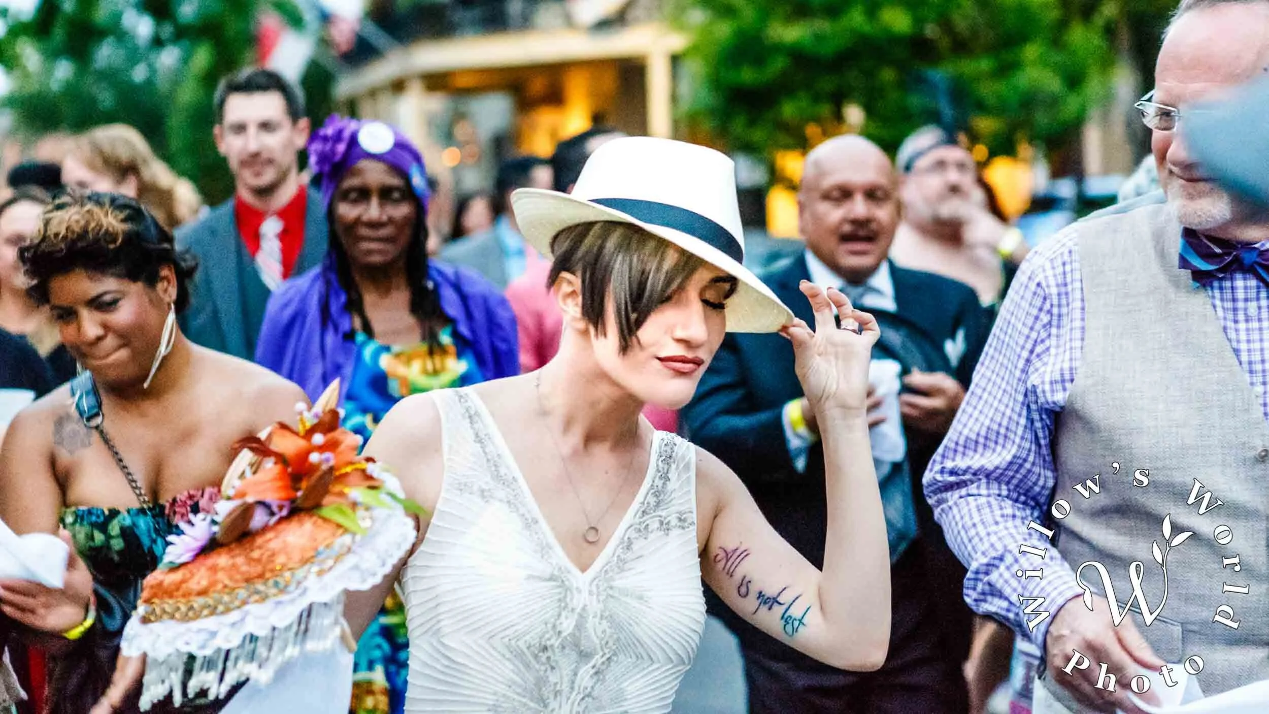24-24-Kajuns-Pub-New-Orleans-French-Quarter-Wedding-Second-Line-Willows-World-Photo.jpg