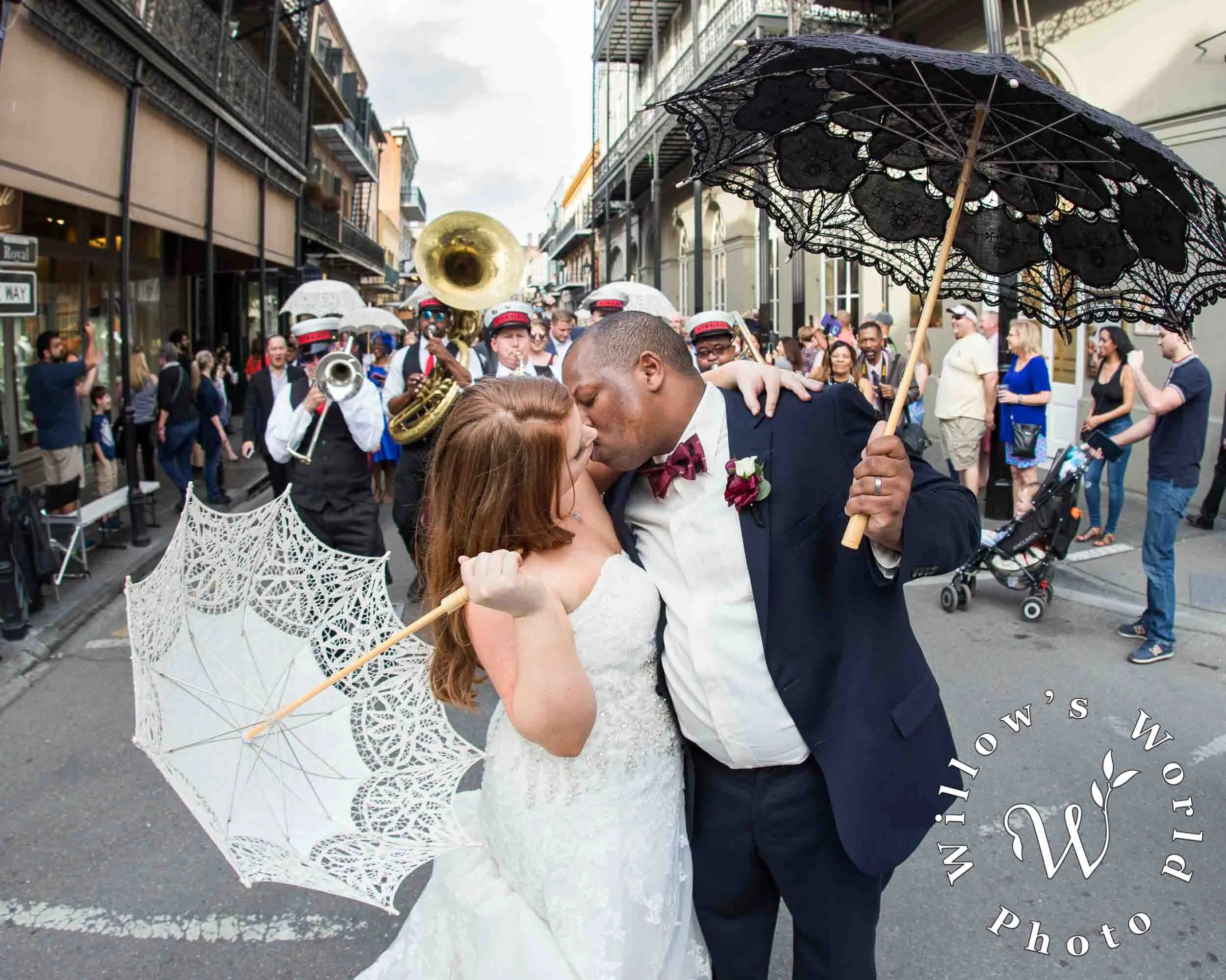 38-39-Hermann-Grima-House-French-Quarter-Wedding-Second-Line-Willows-World-Photo.jpg