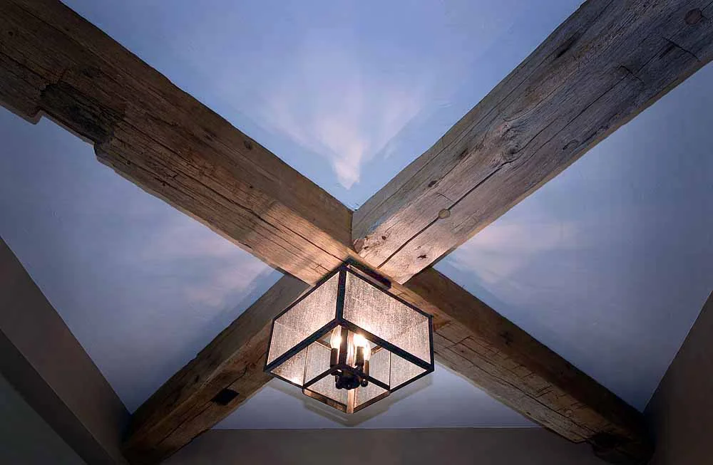 ceiling detail.jpg