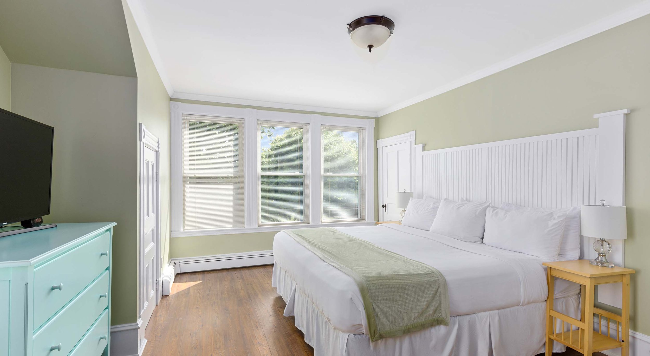 The Colonial Inn Mattress by Mattress Concierge