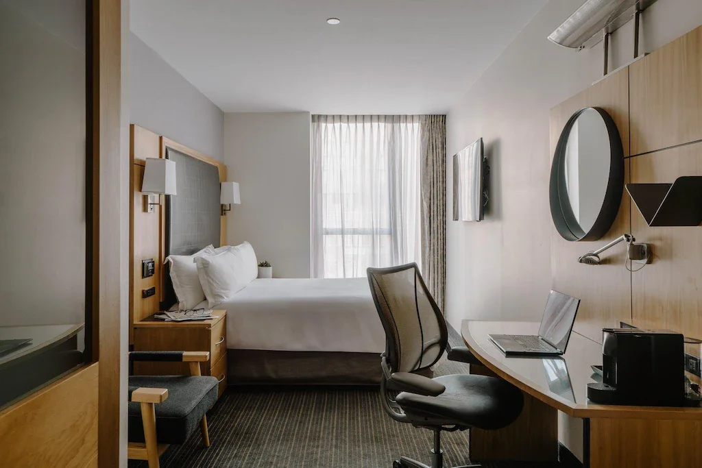 Club Quarters Hotels Luxury Plush Mattress Partner